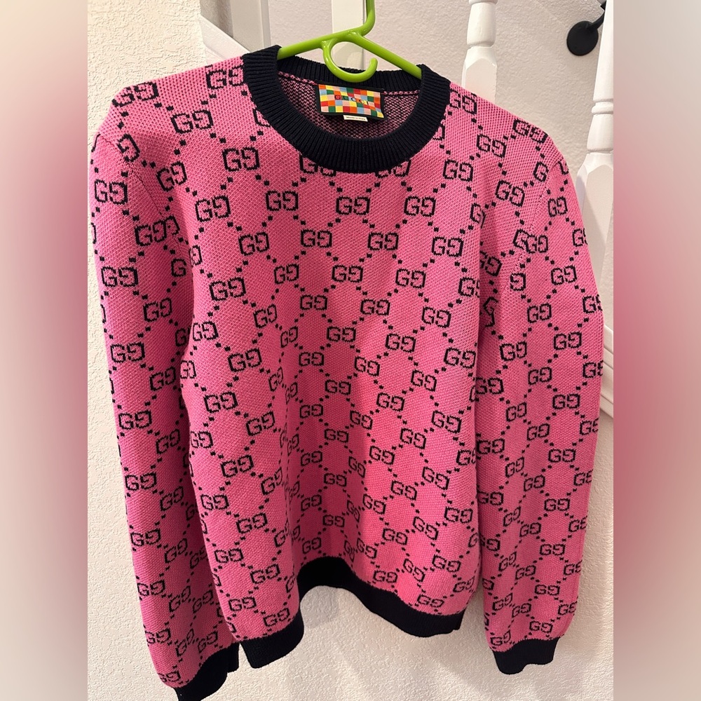 🎉🎉🎉SOLD! 🎉🎉🎉Gucci Pink Patterned Women's Sweater